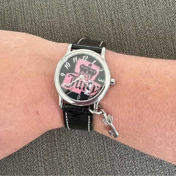 Juicy Couture Accessories - 💖🖤Juicy couture leather & stainless steel black watch, pink face! Like new!